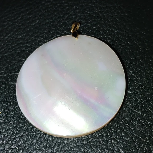 Gorgeous Pearl pendant - Picture 2 of 3